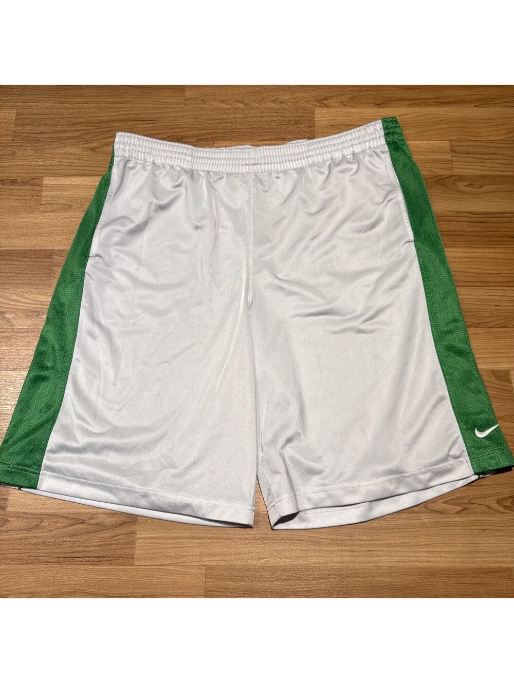 Vintage Nike Men’s XL Silver Green Basketball Shorts Drawstring Y2K Retro Mesh